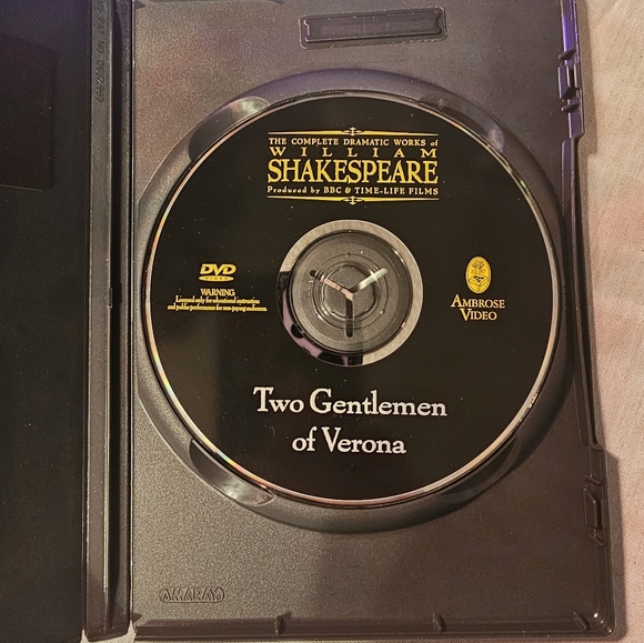 The complete dramatic works of William Shakespeare 4 movie dvd set - Picture 6 of 6